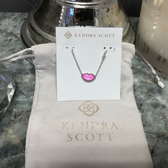Kendra Scott Lips Silver Pendant Necklace in Hot Pink Mother-of-Pearl - Picture 5 of 5